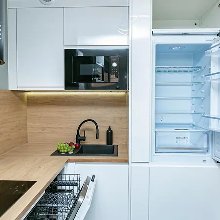 Apartment Zelazna 58 62 - Better
