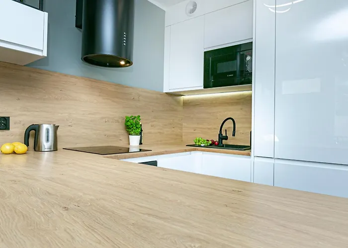 Zelazna 58 62 - Better * وارسو