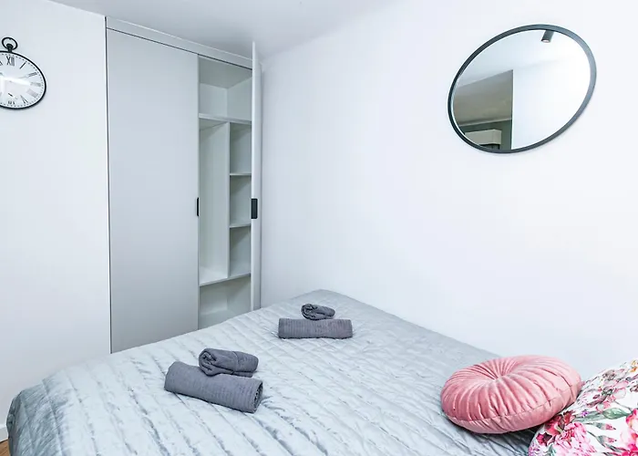 Zelazna 58 62 - Better وارسو