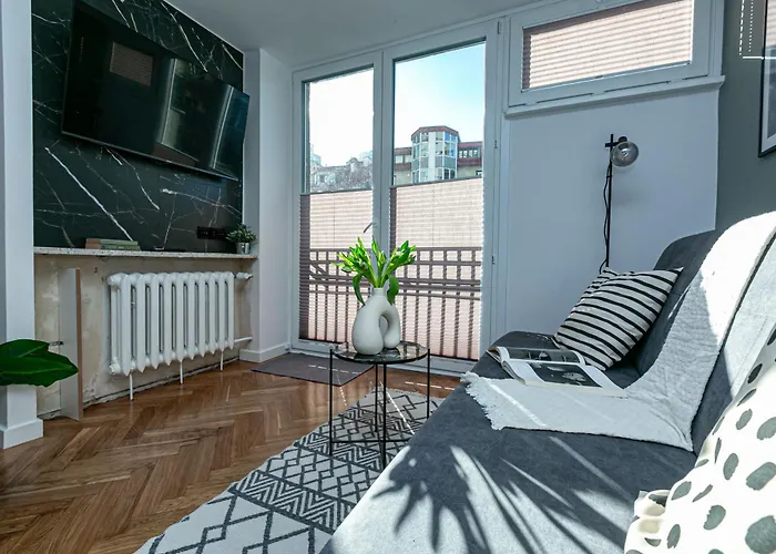 Zelazna 58 62 - Better وارسو