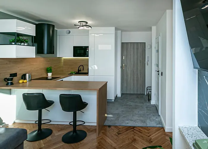 Zelazna 58 62 - Better * وارسو